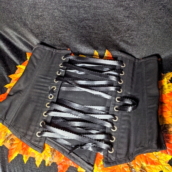 Steel Corset with Circuit Board Print - Picture 6 of 7